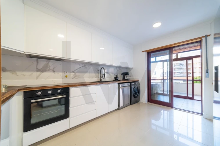 Apartamento T3 para Arrendamento em Oeiras e São Julião da Barra, Paço de Arcos e Caxias Foto 8