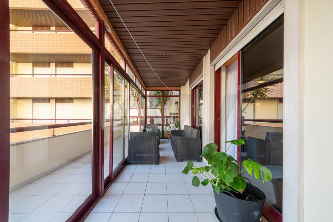 Apartamento T3 para Arrendamento em Oeiras e São Julião da Barra, Paço de Arcos e Caxias Foto 17