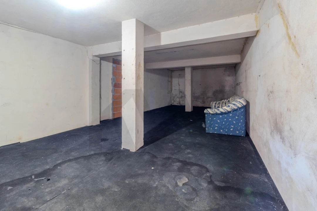 Moradia T4 para Venda em Arcozelo Foto 16