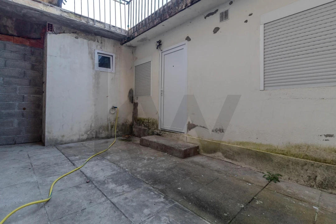 Moradia T4 para Venda em Arcozelo Foto 12