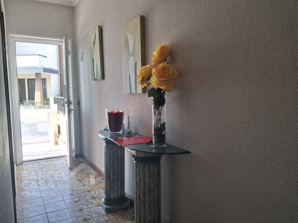 Moradia T5 para Venda em Arcozelo Foto 3