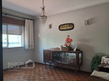 Moradia T5 para Venda em Arcozelo