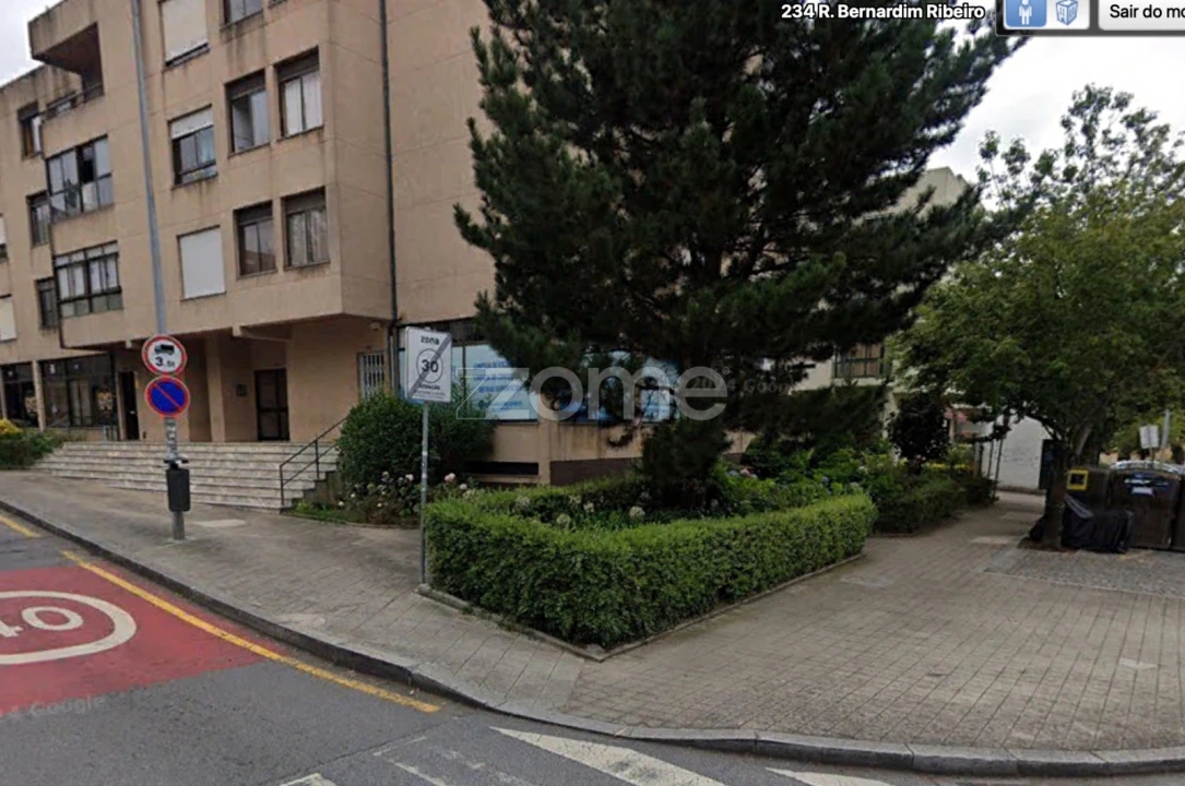Garagem para Arrendamento em São Mamede de Infesta e Senhora da Hora Foto 1