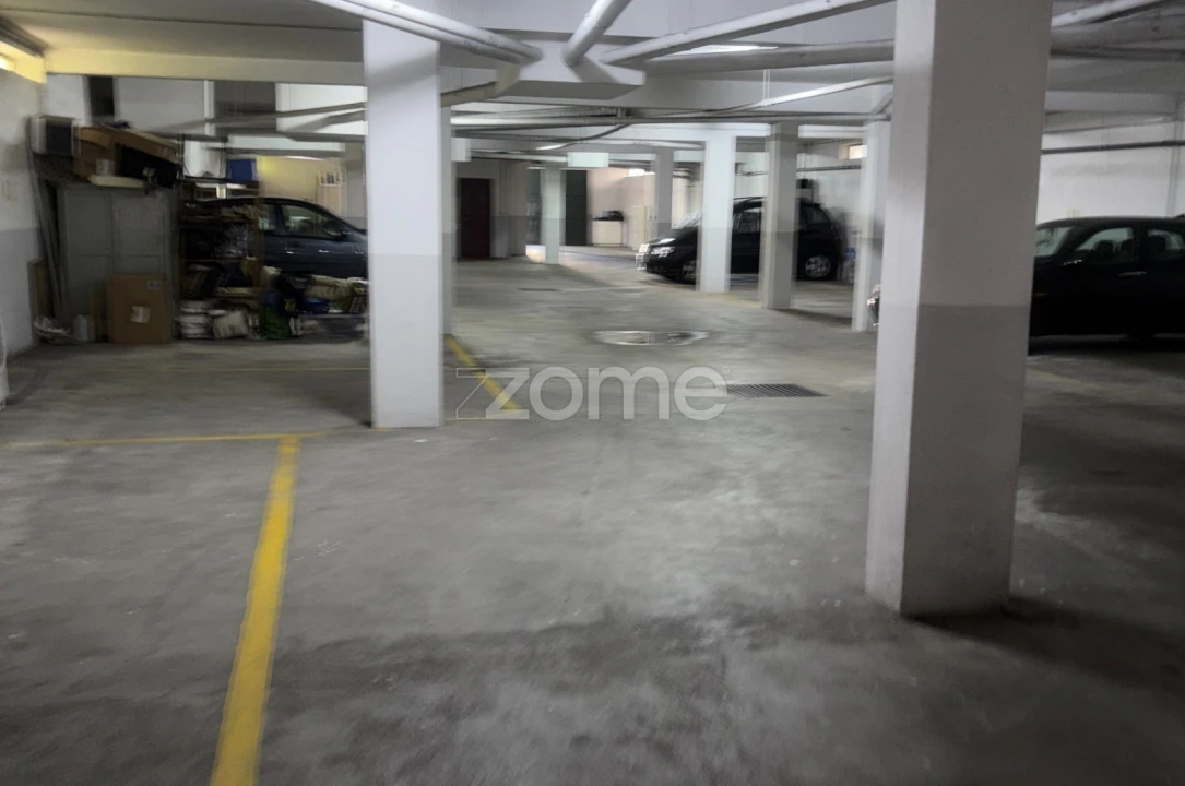 Garagem para Arrendamento em São Mamede de Infesta e Senhora da Hora Foto 7