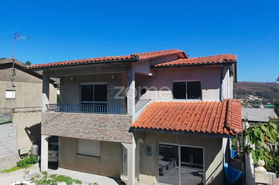 Moradia T5 para Venda em Negreiros e Chavão Foto 1