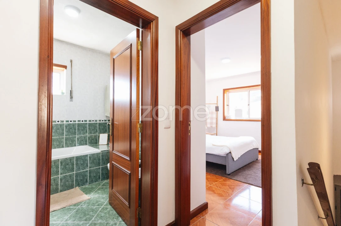 Moradia T5 para Venda em Negreiros e Chavão Foto 20