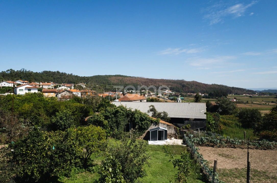 Moradia T5 para Venda em Negreiros e Chavão Foto 25