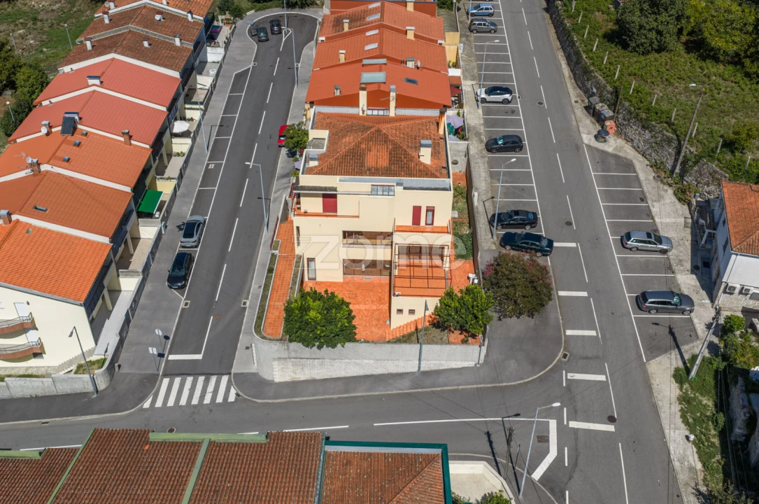 Moradia T5 para Venda em Arcos de Valdevez (São Paio) e Giela Foto 32
