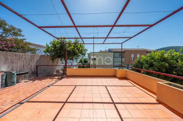 Moradia T5 para Venda em Arcos de Valdevez (São Paio) e Giela Foto 12
