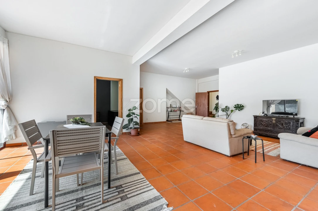 Moradia T5 para Venda em Arcos de Valdevez (São Paio) e Giela Foto 3