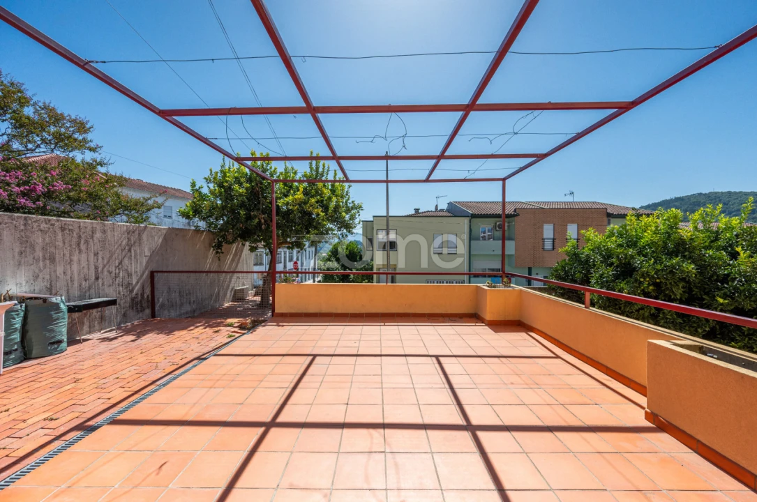 Moradia T5 para Venda em Arcos de Valdevez (São Paio) e Giela Foto 12