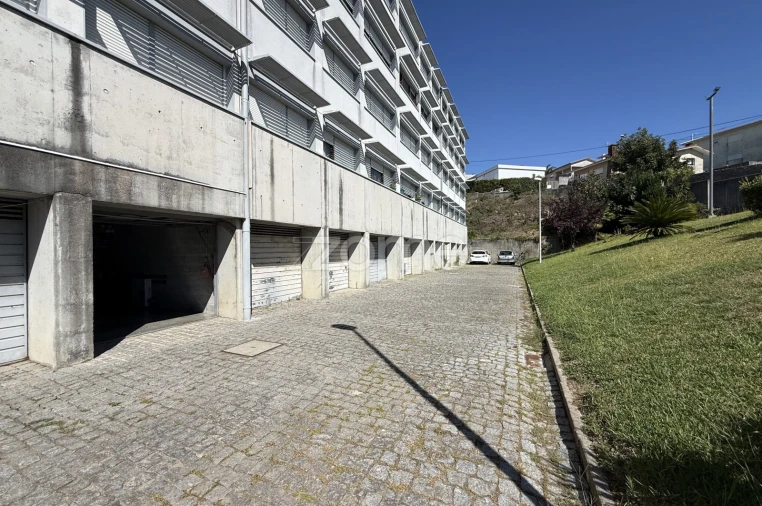 Apartamento T2 para Venda em Gondifelos, Cavalões e Outiz Foto 19