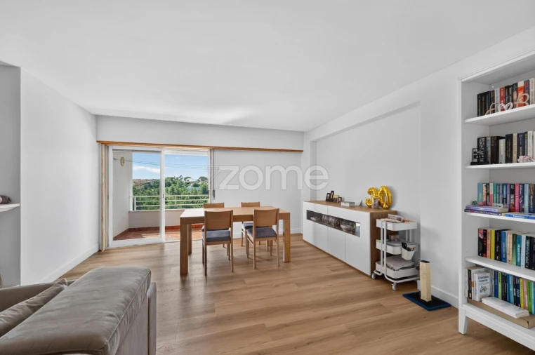 Apartamento T4 para Venda em Alcabideche Foto 4