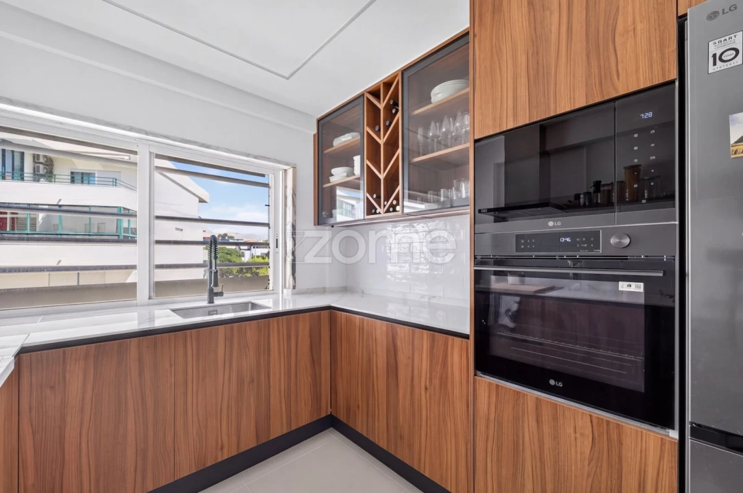 Apartamento T4 para Venda em Alcabideche Foto 18