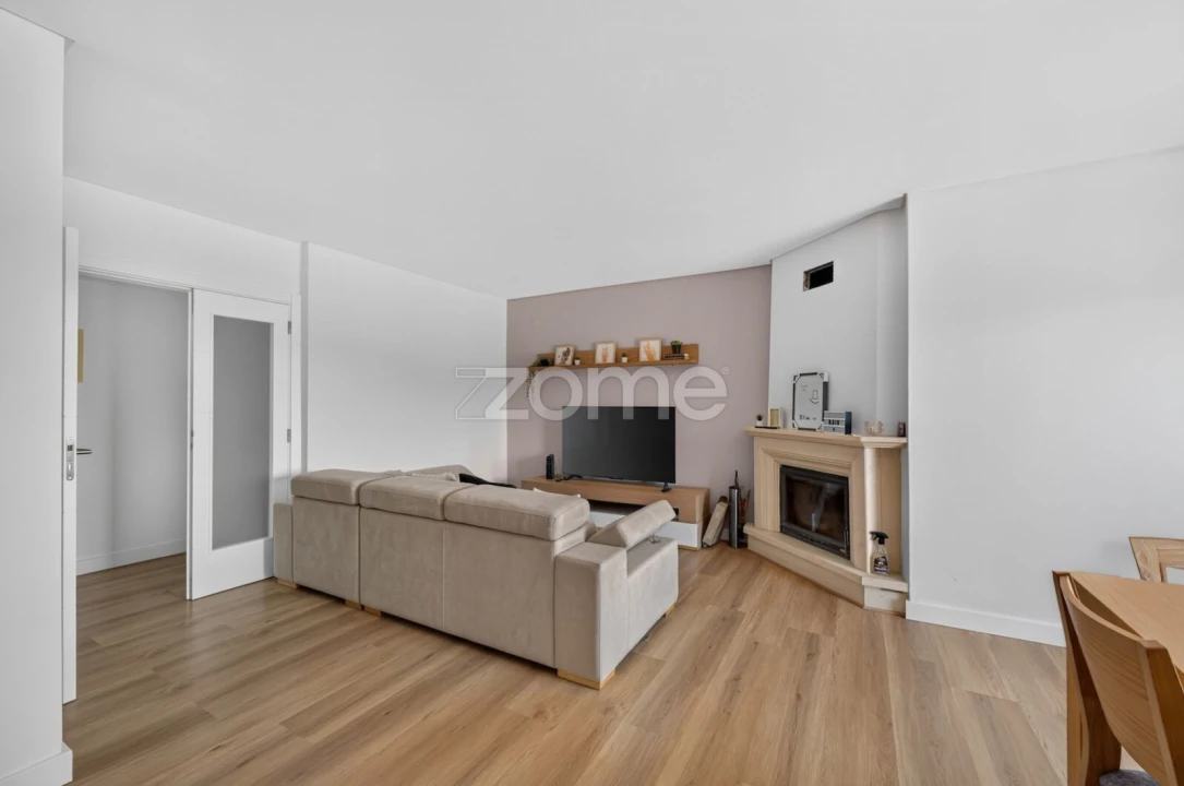 Apartamento T4 para Venda em Alcabideche Foto 6