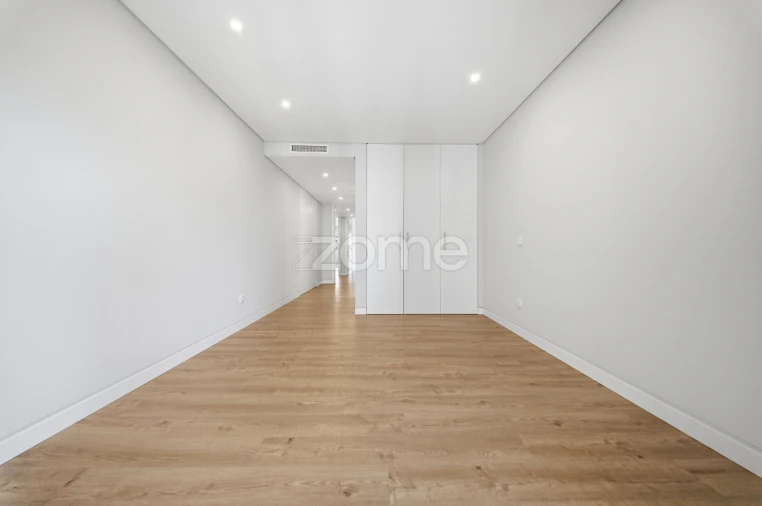 Apartamento T3 para Venda em Carcavelos e Parede Foto 40