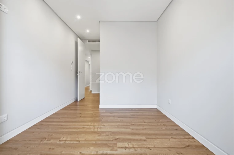 Apartamento T3 para Venda em Carcavelos e Parede Foto 27