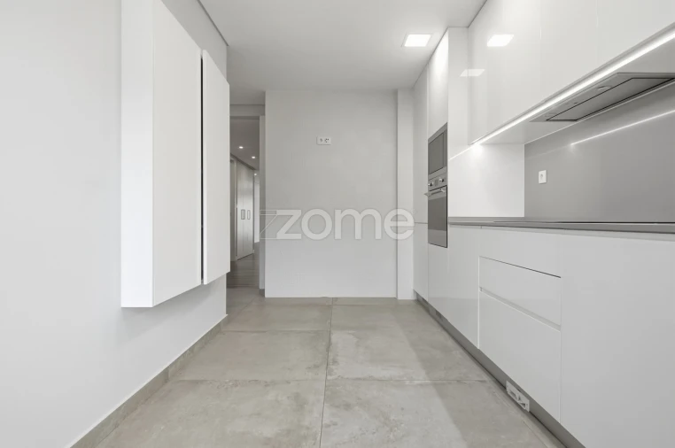 Apartamento T3 para Venda em Carcavelos e Parede Foto 24
