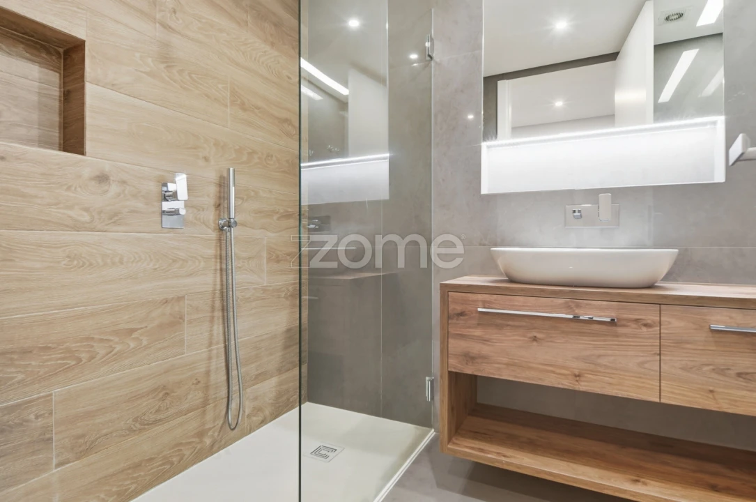 Apartamento T3 para Venda em Carcavelos e Parede Foto 32