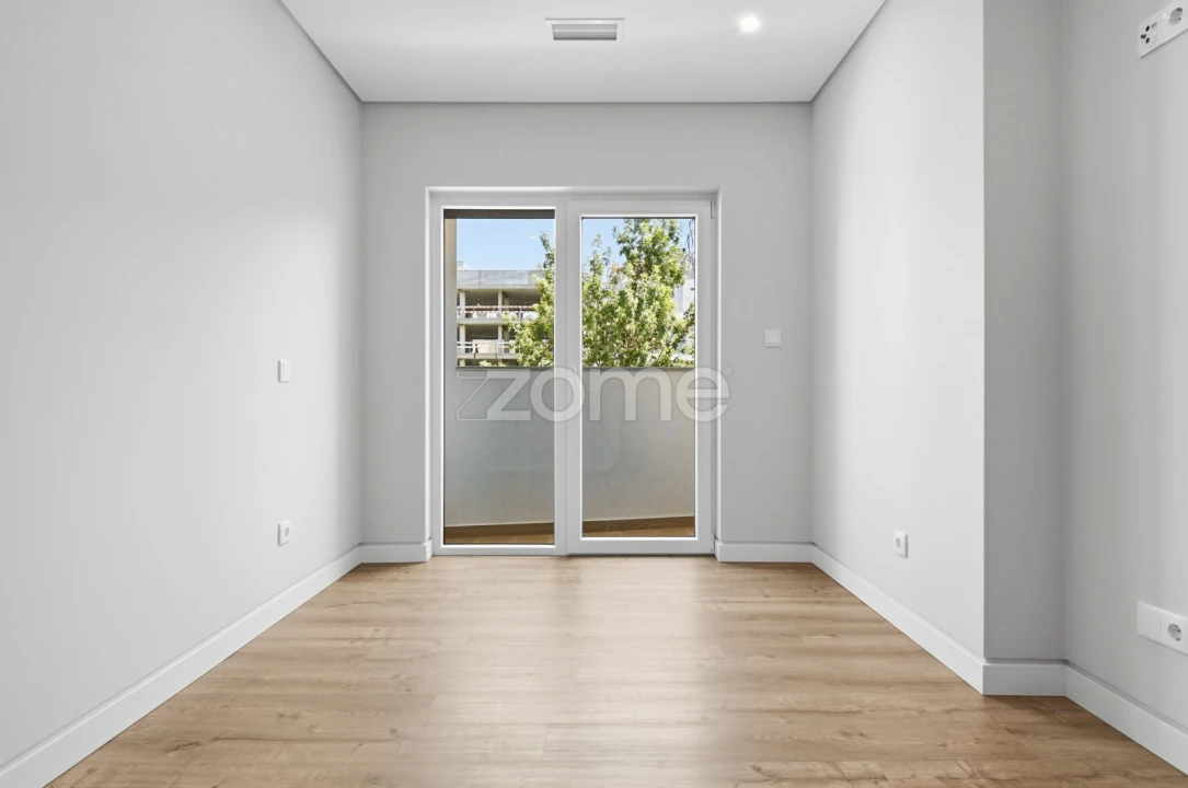 Apartamento T3 para Venda em Carcavelos e Parede Foto 28