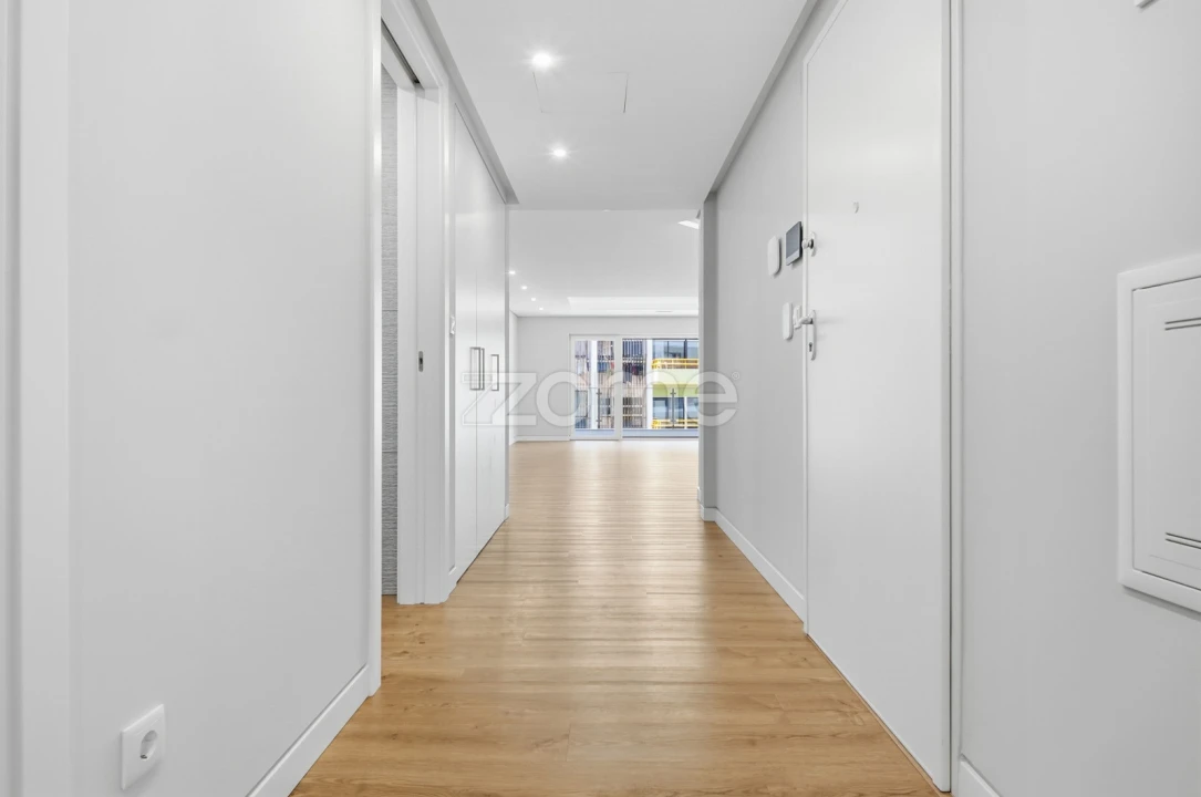Apartamento T3 para Venda em Carcavelos e Parede Foto 7