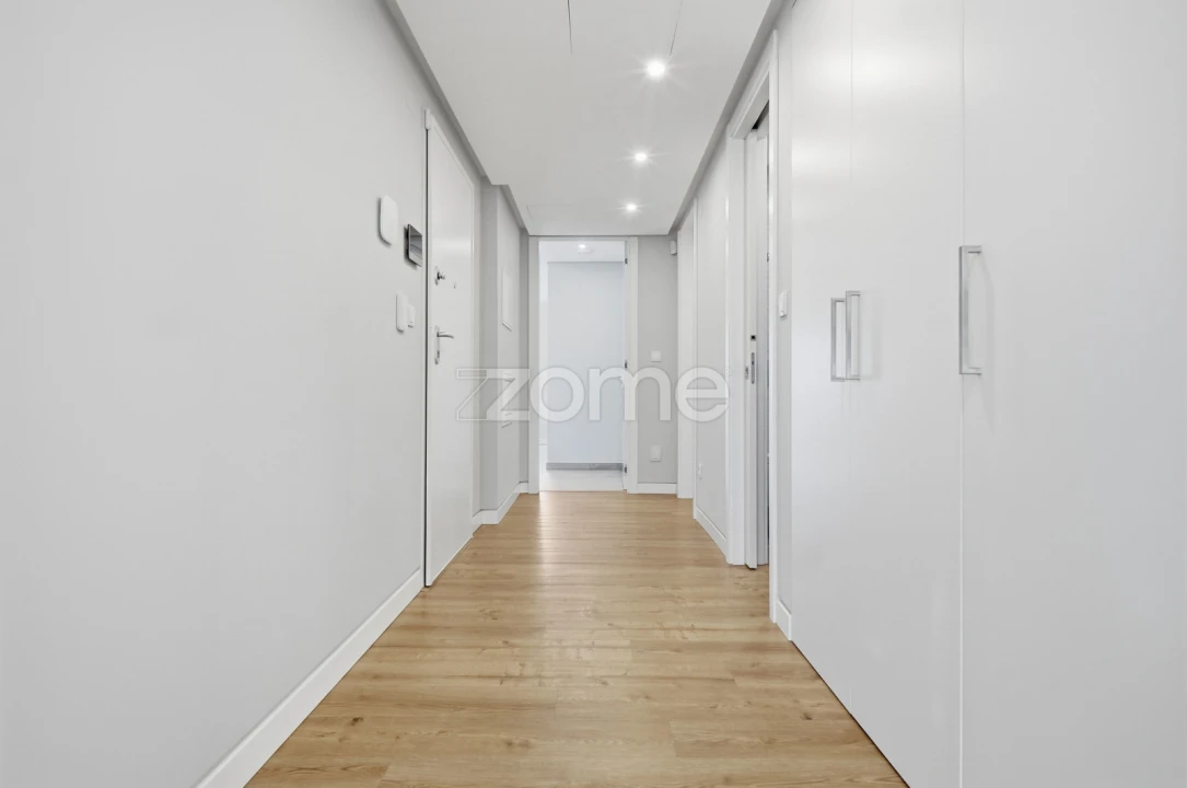 Apartamento T3 para Venda em Carcavelos e Parede Foto 25