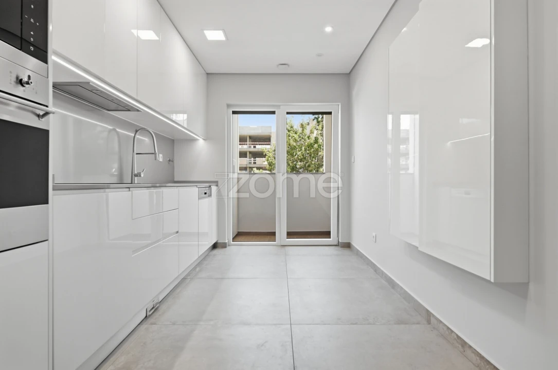 Apartamento T3 para Venda em Carcavelos e Parede Foto 15