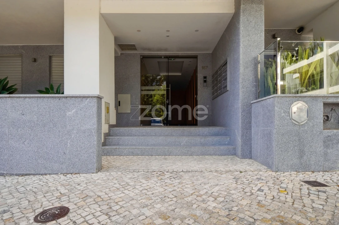 Apartamento T3 para Venda em Carcavelos e Parede Foto 5
