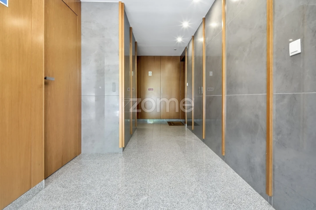Apartamento T3 para Venda em Carcavelos e Parede Foto 6
