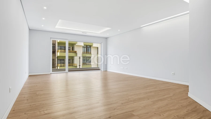 Apartamento T3 para Venda em Carcavelos e Parede