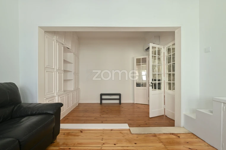 Apartamento T2 para Arrendamento em Areeiro Foto 18