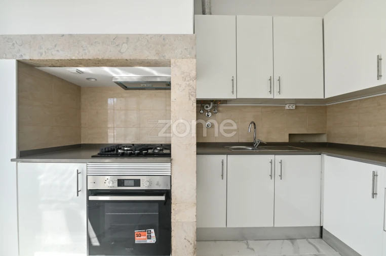 Apartamento T2 para Arrendamento em Areeiro Foto 20