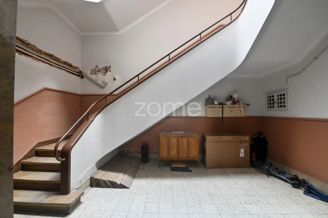 Apartamento T2 para Arrendamento em Areeiro Foto 5