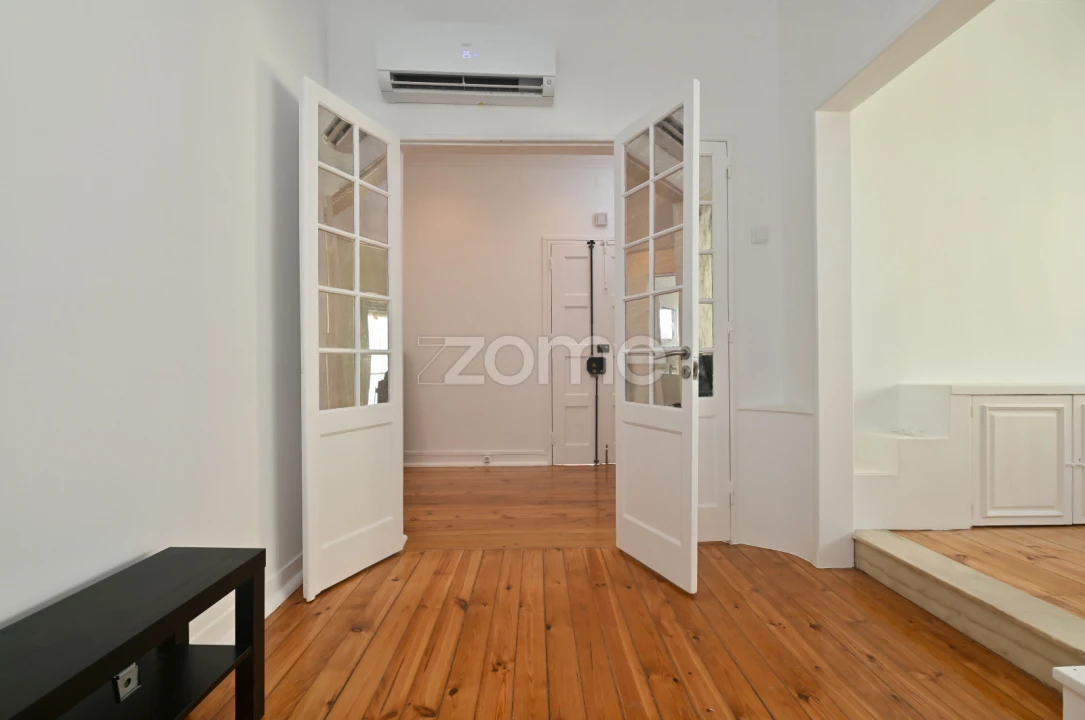 Apartamento T2 para Arrendamento em Areeiro Foto 17