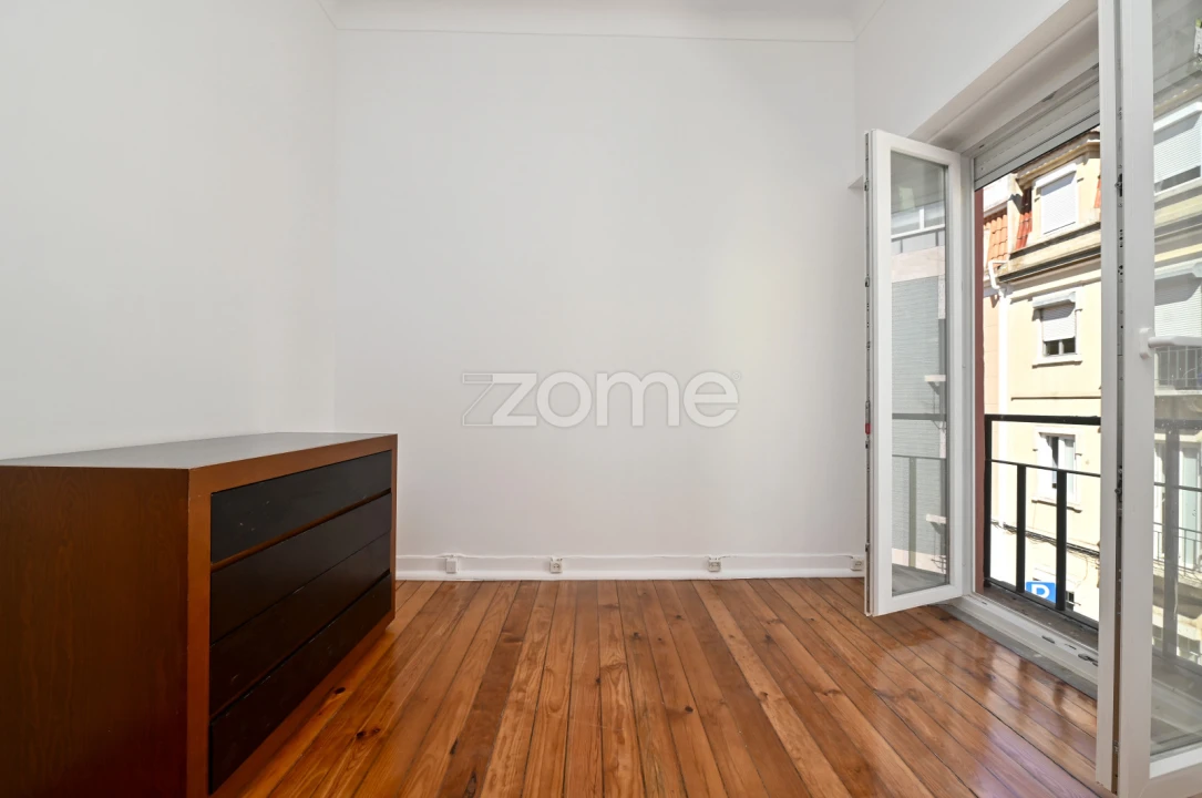 Apartamento T2 para Arrendamento em Areeiro Foto 12