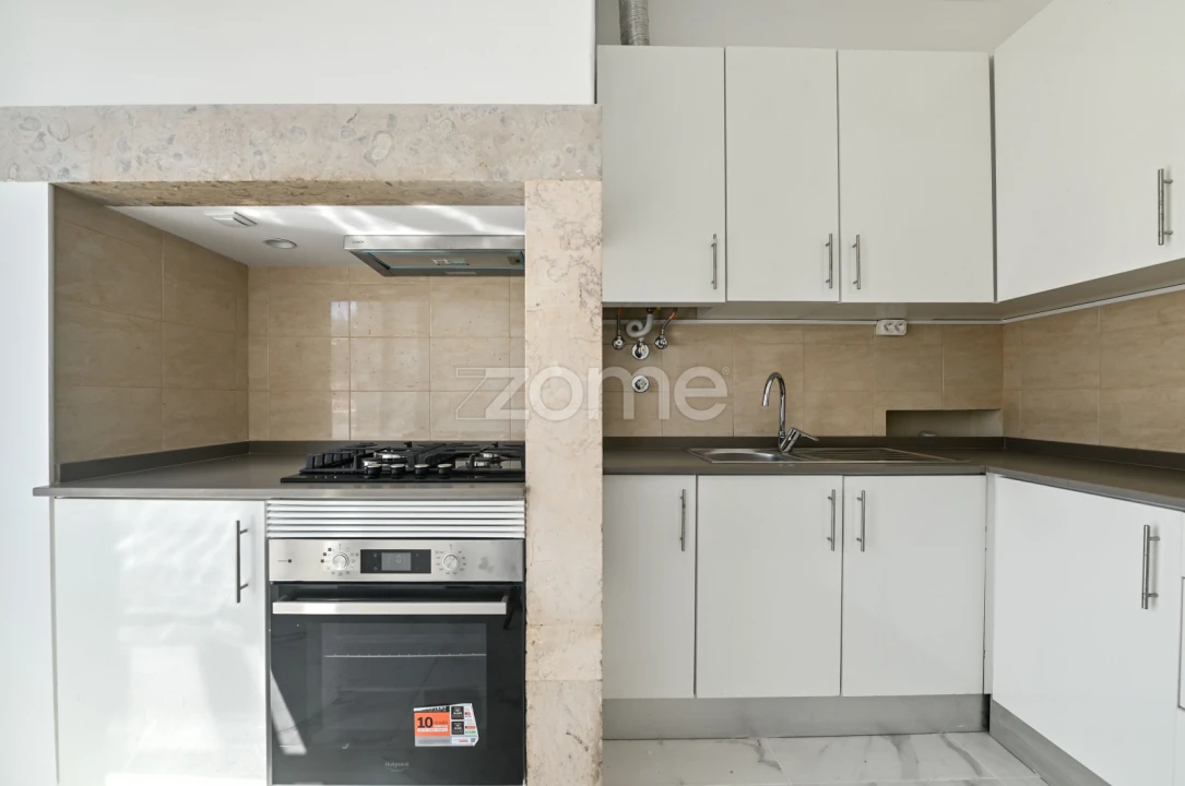 Apartamento T2 para Arrendamento em Areeiro Foto 20