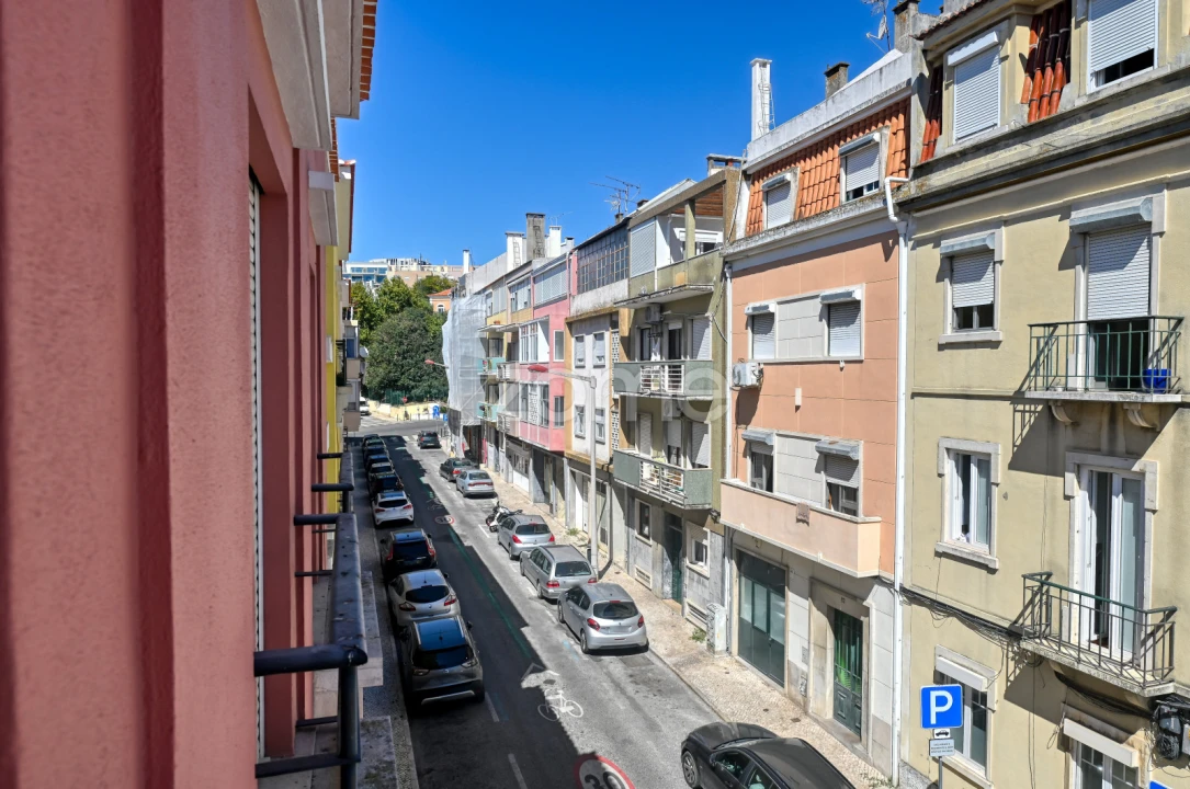 Apartamento T2 para Arrendamento em Areeiro Foto 3