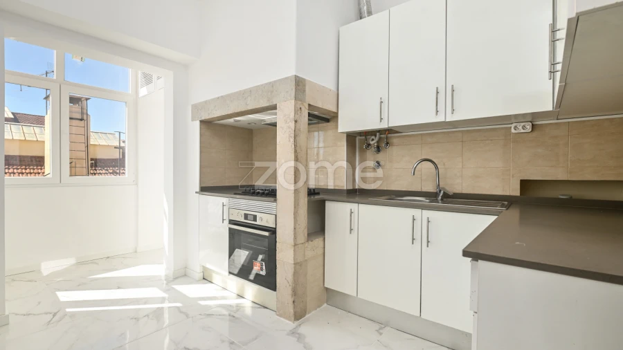 Apartamento T2 para Arrendamento em Areeiro
