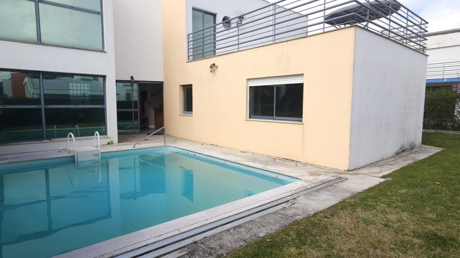 Moradia T3 para Arrendamento em Quinta do Anjo