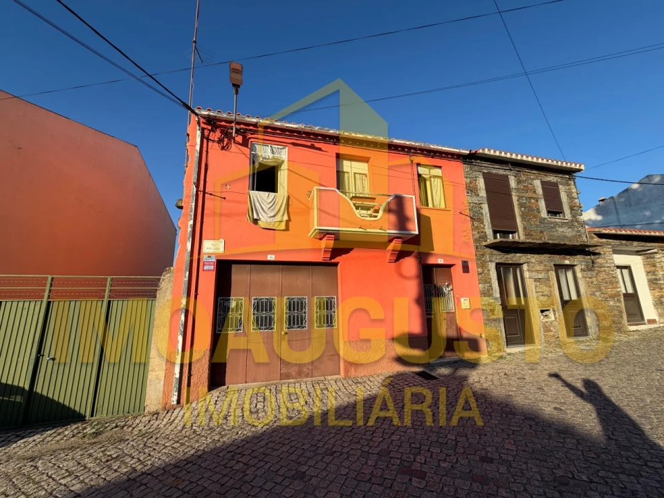 Moradia T2 para Venda em Vila Nova de Foz Côa Foto 1