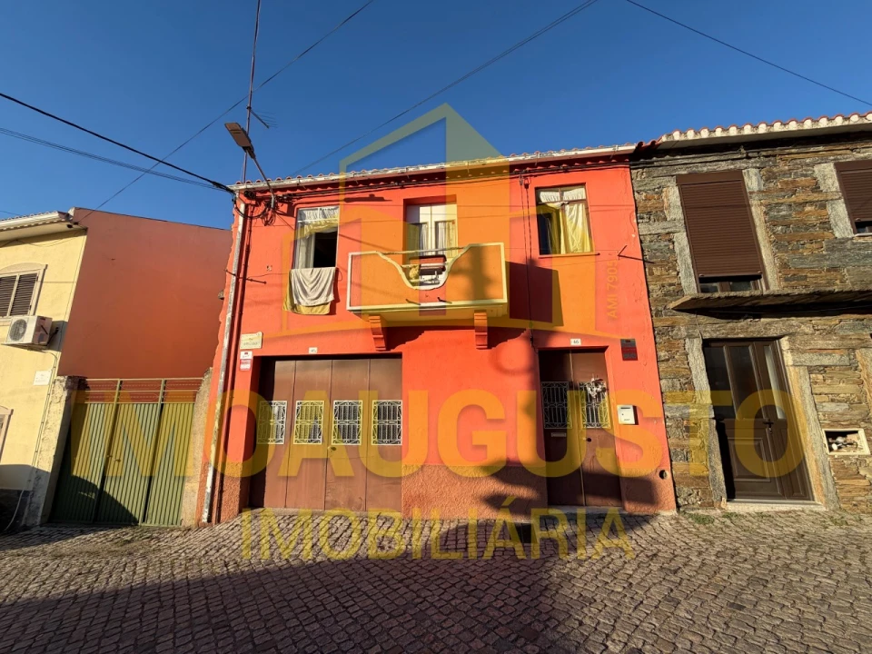 Moradia T2 para Venda em Vila Nova de Foz Côa Foto 2