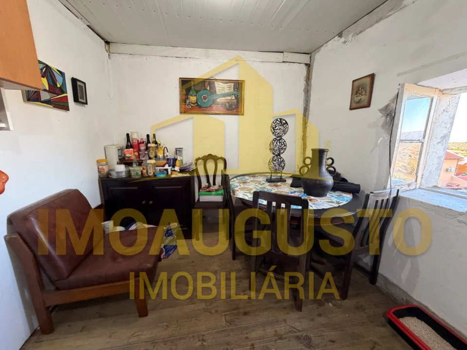Moradia T2 para Venda em Vila Nova de Foz Côa Foto 4