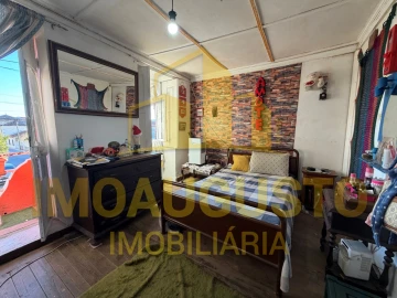Moradia T2 para Venda em Vila Nova de Foz Côa