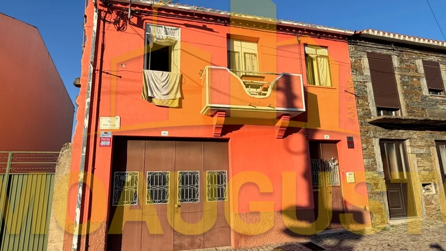 Moradia T2 para Venda em Vila Nova de Foz Côa