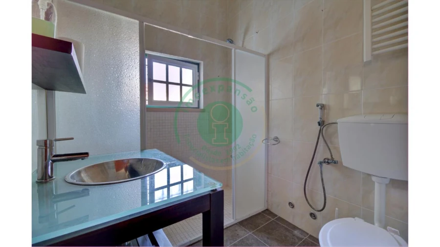 Moradia T3 para Arrendamento em Alqueidão Foto 14