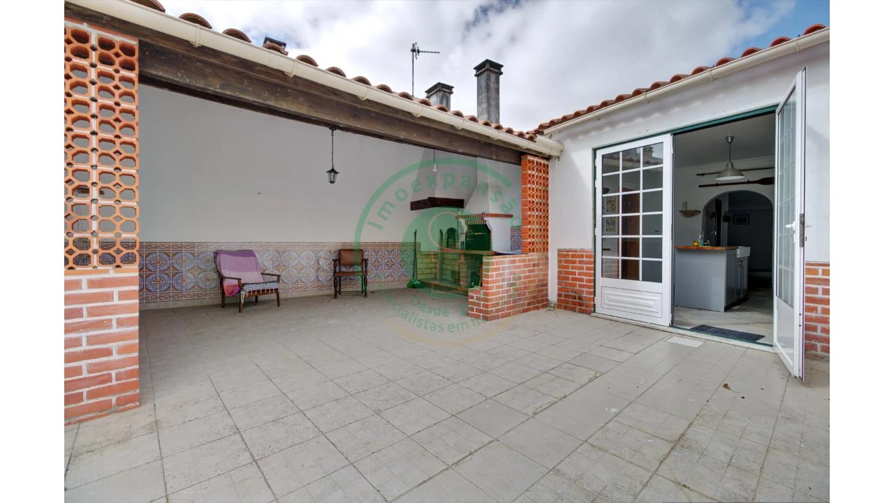 Moradia T3 para Arrendamento em Alqueidão Foto 7