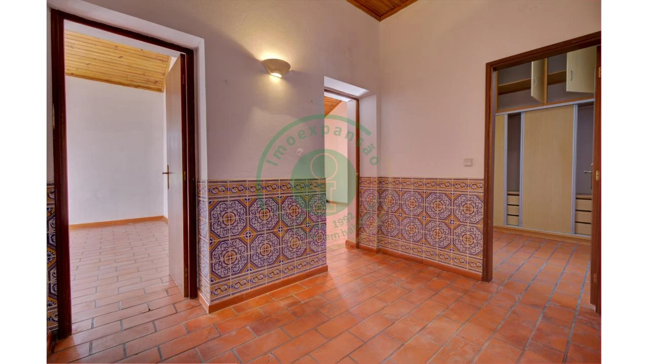 Moradia T3 para Arrendamento em Alqueidão Foto 12