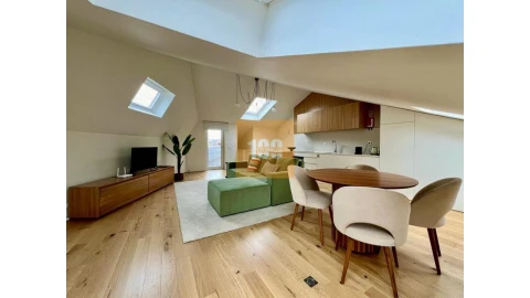 Apartamento T1 para Arrendamento em Cedofeita, Santo Ildefonso, Sé, Miragaia, São Nicolau e Vitória