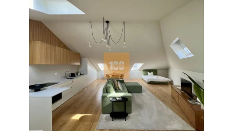 Apartamento T1 para Arrendamento em Cedofeita, Santo Ildefonso, Sé, Miragaia, São Nicolau e Vitória