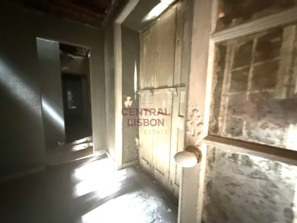 Prédio para Venda em Almada, Cova da Piedade, Pragal e Cacilhas Foto 32